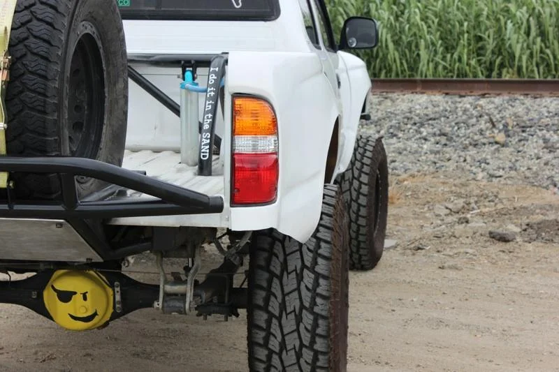 ’00-04 Toyota Tacoma Crew Cab Bedsides 4.5″ Bulge