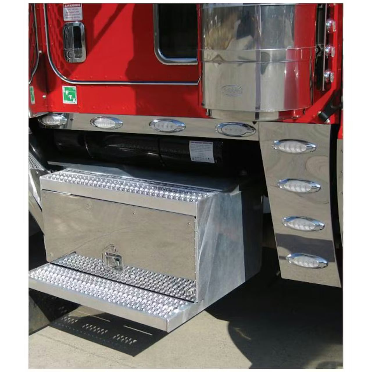 564.460760R - Cab Cowl 125BBC RH F