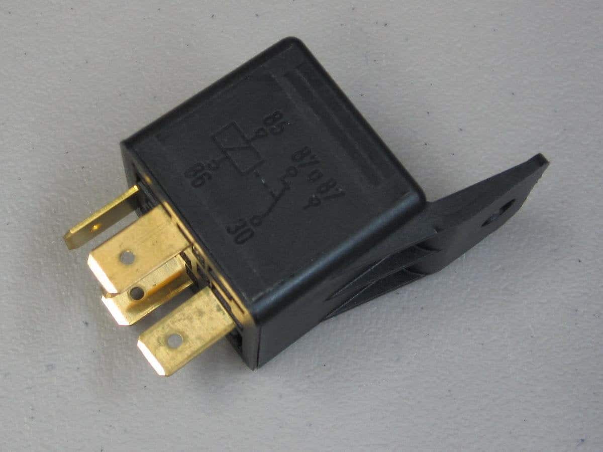 Tyco / Bosch 30/20 Amp Relay